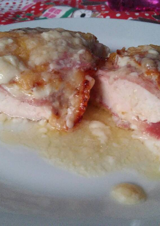 Una foto de Pastel de pollo y bacon