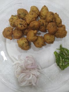 દાળવડા (Dal Vada Recipe In Gujarati) રેસીપી મુખ્ય ફોટો