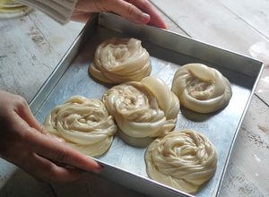 Gambar Cara Canai Roti Canai