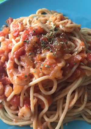 Una foto de Espaguetis a la marinera 🍝