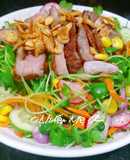 Salads rau mầm thịt bò áp chảo