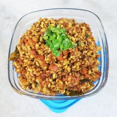 A picture of Matki Fry - Semi dry.