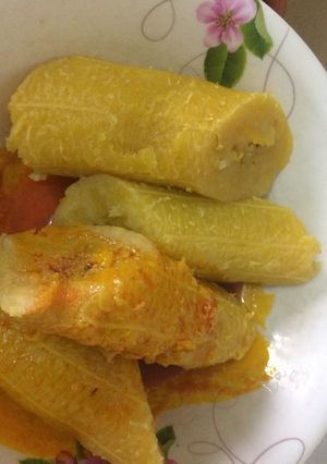 A picture of Ripe plantain with palmoil.