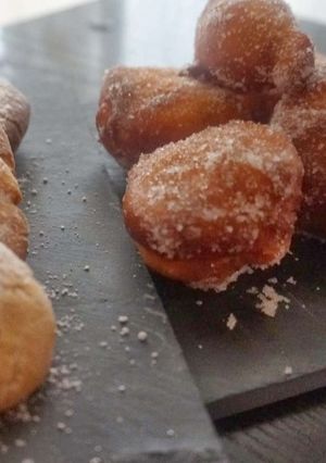 Una foto de Buñuelos, fritole italiano
