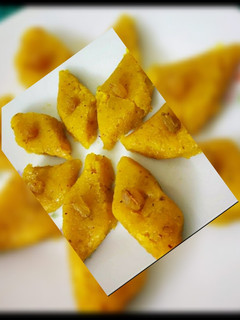 மேங்கோ பர்ஃபி (Mango purfi recipe in tamil) செய்முறை முக்கிய புகைப்படம்
