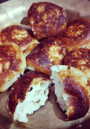 A picture of Paneer cheese tikkas.