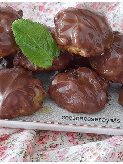 Una foto de Bocaditos de pipas de girasol con chocolate