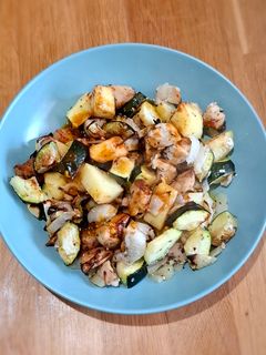 Una foto de Pollo con verduras en Airfryer