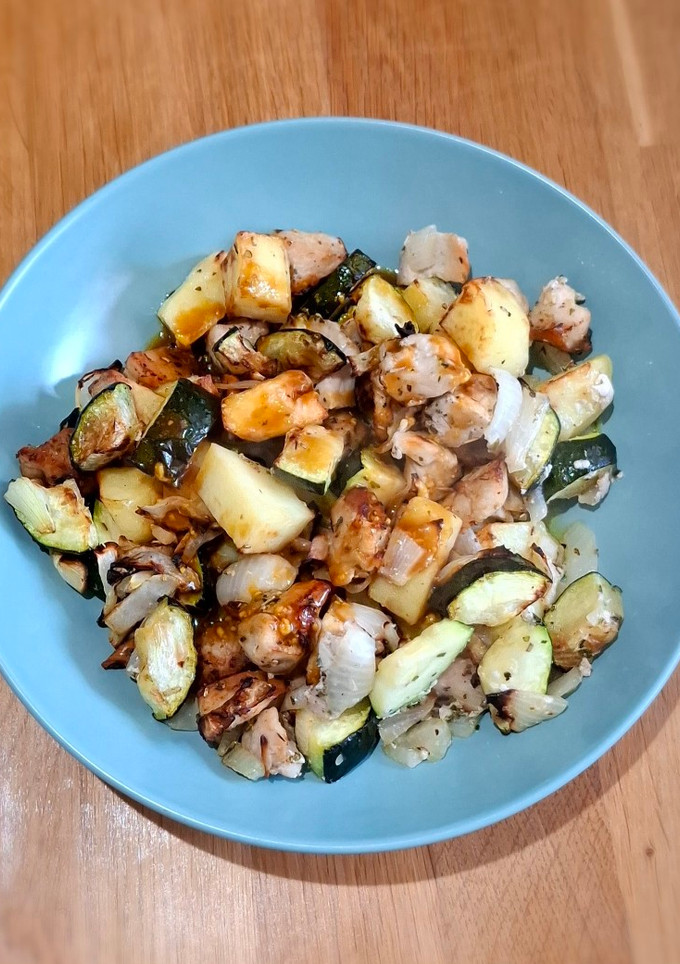 Una foto de Pollo con verduras en Airfryer