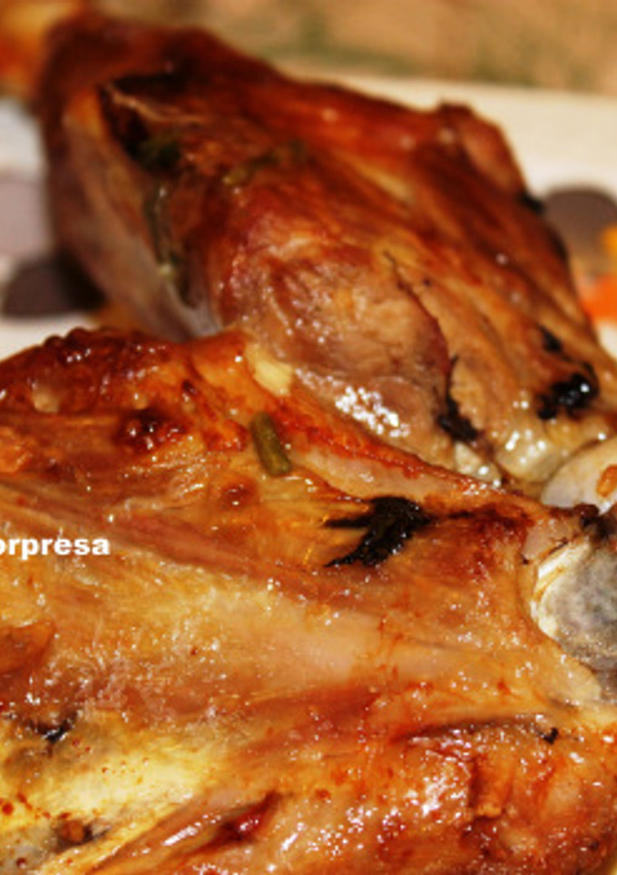 Una foto de Paletilla de cordero de lechal asada al horno