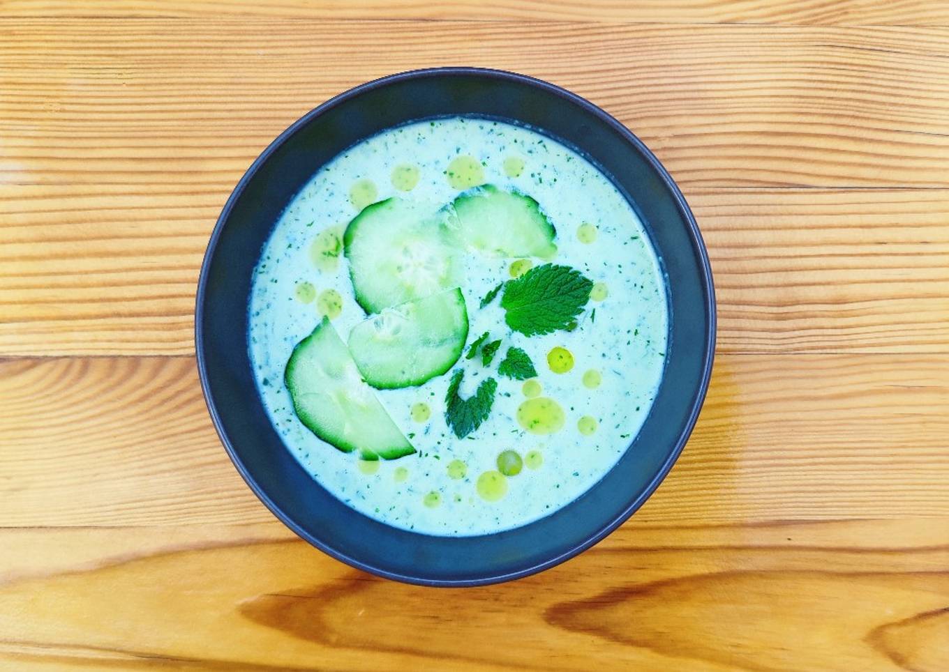 Cool cucumber, mint & yogurt soup
