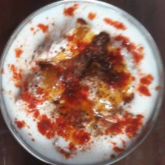 A picture of Dahi Bhalle.