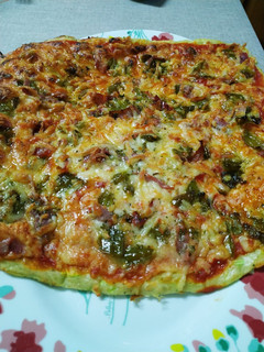 Una foto de Pizza con base de calabacín