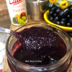 Angoor Kishmish Chutney (Black Grapes Raisins Dip) – Fruit Dip A picture of Angoor Kishmish Chutney (Black Grapes Raisins Dip) – Fruit Dip.