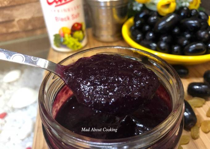 Angoor Kishmish Chutney (Black Grapes Raisins Dip) – Fruit Dip