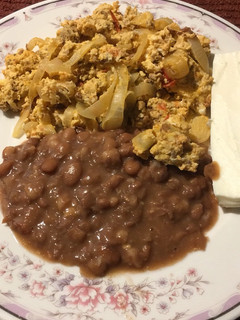 Una foto de Chorizo con huevo