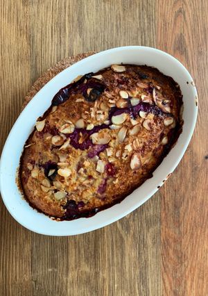 A picture of Almond & Raspberry Ripple Baked Oats.