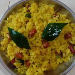 गुजराती पोहा (Gujarati poha recipe in Hindi) রেসিপির প্রধান ছবি