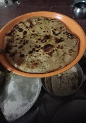 गोभी का पराठा (Gobhi ka paratha recipe in Hindi) रेसिपी मुख्य फोटो