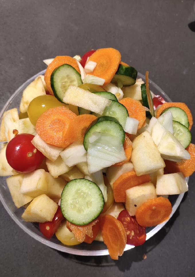 A picture of Simple Salad.
