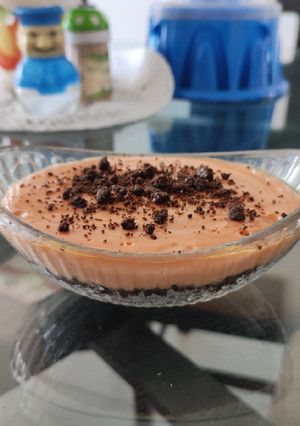 Una foto de Pudín o gelatina de caramelo con galleta OREO