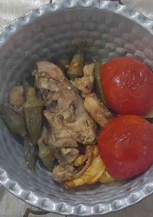 عکسی از دستور خوراک مرغ و بامیه