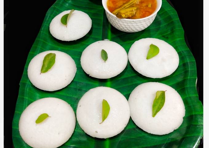 Idli. (poha Idli) Recipe By Juhi Sewani - Cookpad