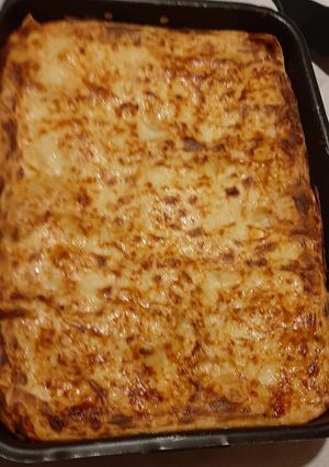 A picture of Auntie's Lasagna.