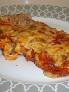 Una foto de Berenjenas en tortilla, salsa de tomate y gratinadas