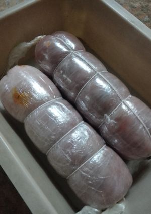 Una foto de Matambre de cerdo con berenjena grillada y queso