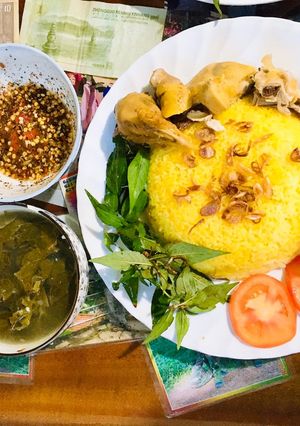 Hình của món Cơm gà ta !.