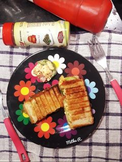 एग भुर्जी सैंडविच (Egg Bhurji Sandwich recipe in hindi) रेसिपी मुख्य फोटो