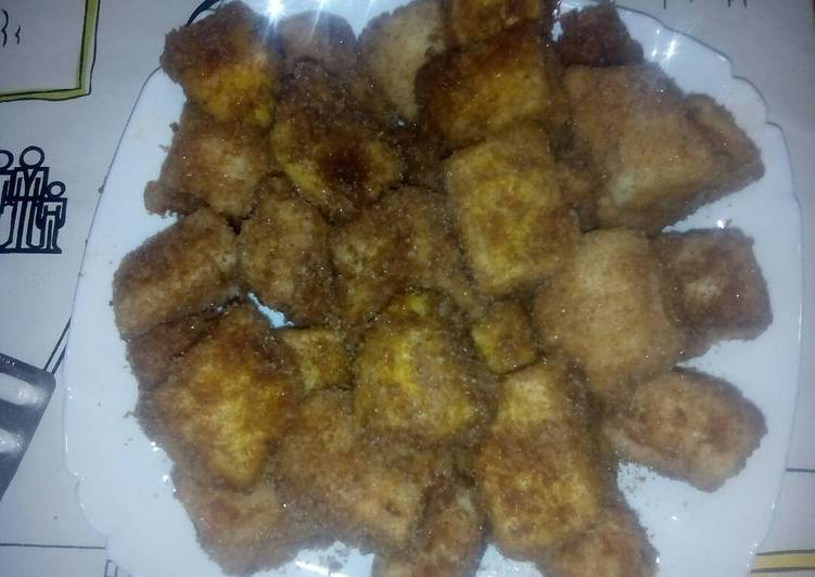 Leche frita aromatizada con naranja y canela