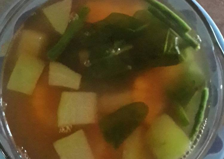 Langkah Mudah untuk mengolah Sayur asem bening Anti Gagal