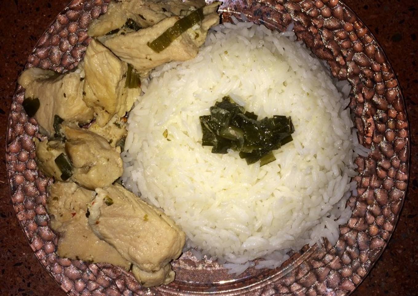 Fricasé de cerdo con arroz blanco(una comida típica de cuba 🇨🇺)
