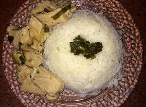 Una foto de Fricasé de cerdo con arroz blanco(una comida típica de cuba 🇨🇺)