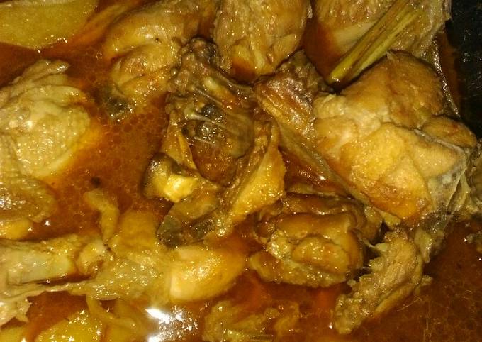 Ayam kecap kentang