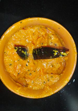 तीखी चटपटी टमाटर की चटनी (Teekhi chatpati tamatar ki chutney recipe in Hindi) रेसिपी मुख्य फोटो