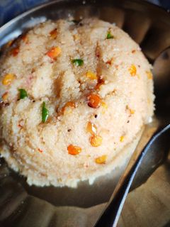 सूजी उपमा (Suji Upma recipe in Hindi) रेसिपी मुख्य फोटो