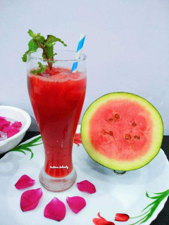 A picture of Watermelon Mint Mocktail.