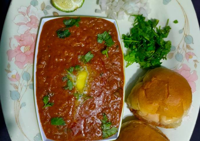 Ratlami bhaji pav (street style)