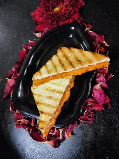 শেজওয়ান স্যান্ডউইচ (schezwan sandwich recipe in Bengali) রেসিপির প্রধান ছবি
