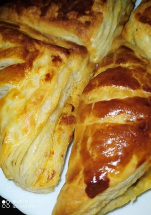صورة لوصفة بريوات بالعجينة المورقة 😋