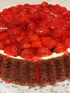 صورة لوصفة كيك تارت الشوكولا والفراولة😋👌🍓🍫