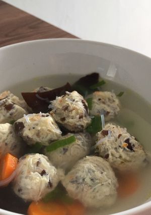 Foto resep Sup bakso ayam serabut
