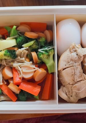 รูปของ ผัดผักเนย กับ ไก่หมัก