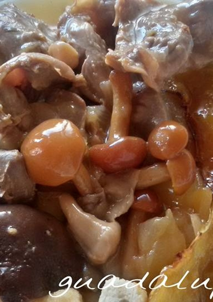 Una foto de Mollejas de pollo con setas en salsa de manzana en gme, gmf y tradicional