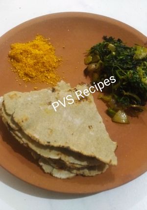 मेथीची भाजी बाजरीची भाकरी (methichi bhaji bajarichi bhakhri recipe in marathi) रेसिपी चे मुख्य फोटो 