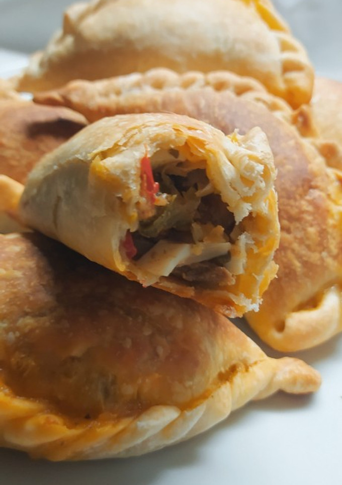 Una foto de Empanadas Argentinas  Cortadas a Cuchillo Para Papá