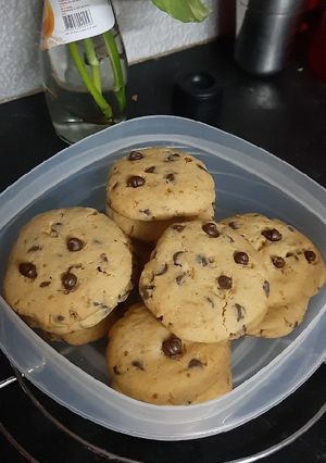 A picture of சாக்கோ சிப் குக்கீஸ் (Choco chip cookies recipe in tamil).